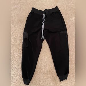 Women’s FIGS jogger scrub pants -black